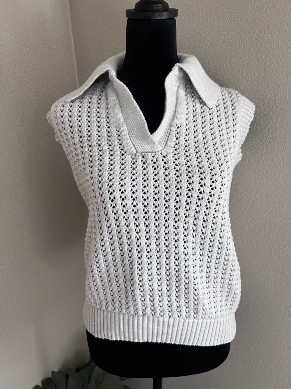 Vici Cream Openwork Knit V-Neck  Sweater Tank